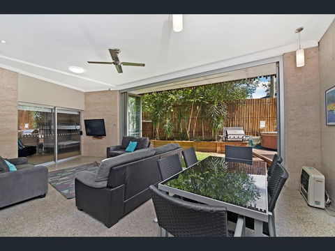 Crescent Head Spa Villa - Stays Accommodation 12