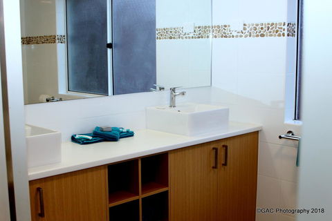 Mollymook Cove Apartments - Stayed 28