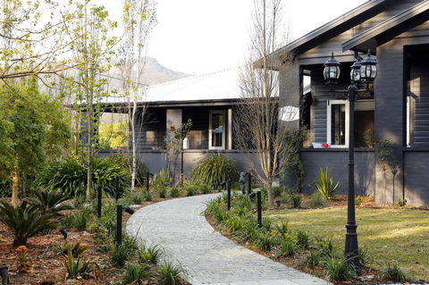 Romanz In The Valley (Luxury B&B) - Stayed 27