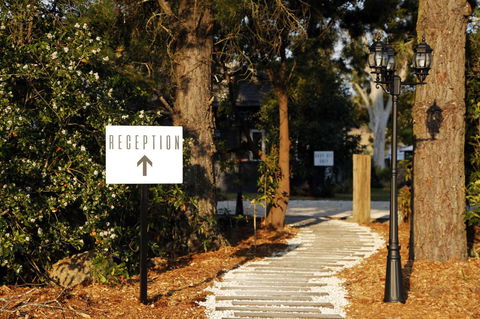 Romanz In The Valley (Luxury B&B) - Stayed 37