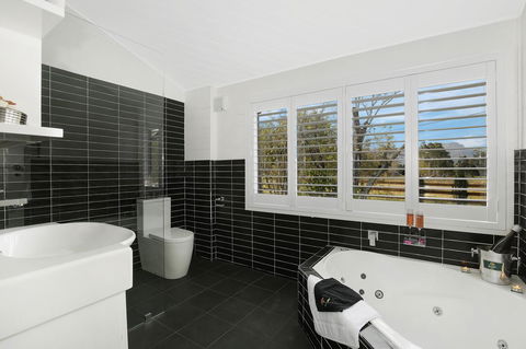 Romanz In The Valley (Luxury B&B) - Stayed 13