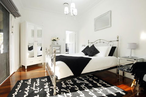 Romanz In The Valley (Luxury B&B) - Stayed 12