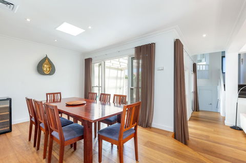 Kensington Self-Contained Modern House (89BROM) - Stayed 6