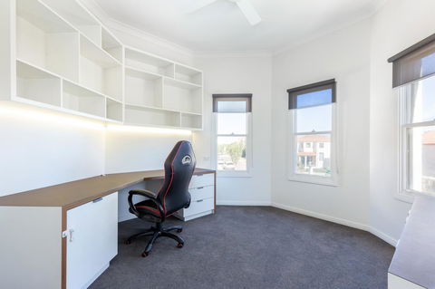 Kensington Self-Contained Modern House (89BROM) - Stayed 11