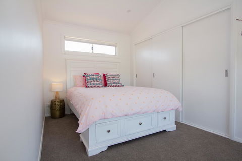 Stay In Mudgee The Grove, The Church, And Premium Private Homestead - Stayed 5
