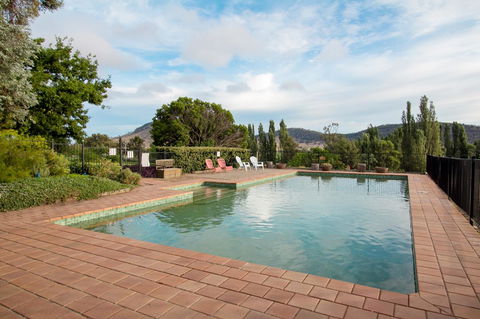 Stay In Mudgee The Grove, The Church, And Premium Private Homestead - Stayed 25