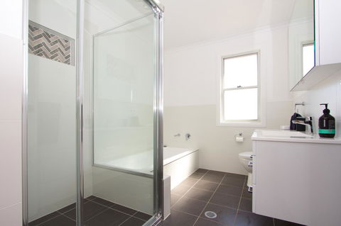 Stay In Mudgee The Grove, The Church, And Premium Private Homestead - Stayed 4