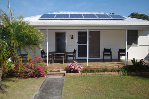Fleur Cottage, 7 Willow Street - Stays Accommodation 1