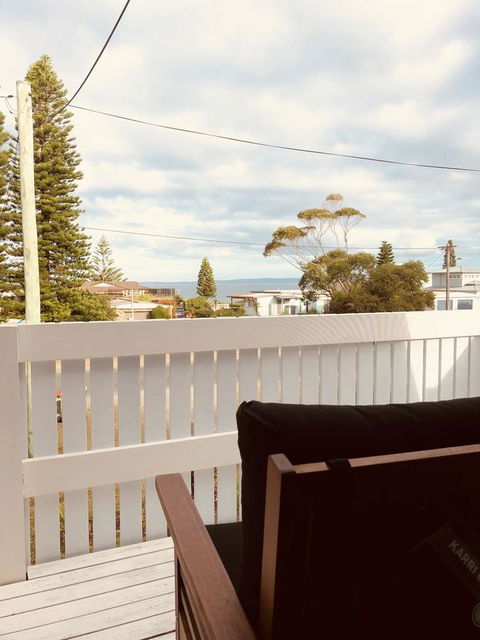 Little Blue Beach House - Stayed 0