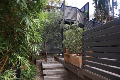 Refuge Cove On Pittwater - Stayed 2