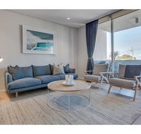 Oceanside Elegance At Superb Home Steps From Sand - Stayed