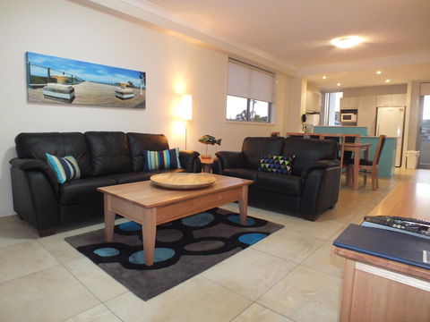 Pacific Marina Apartments - Stayed 1