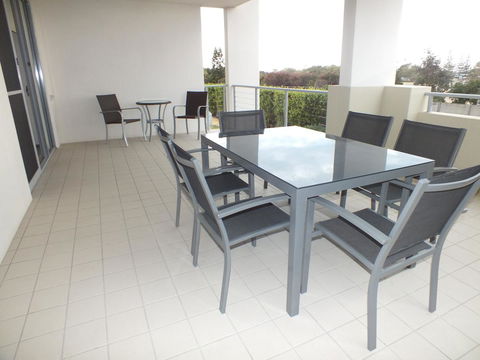 Pacific Marina Apartments - Stayed 23