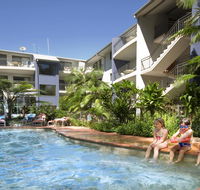 Flynns Beach Resort - Stays Accommodation
