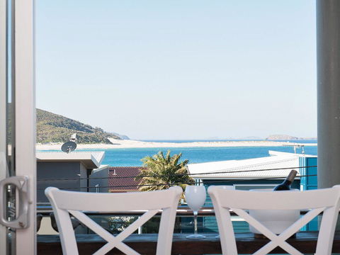 Blue View @ Fingal Bay - Stayed 13