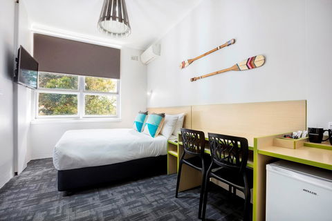 Nightcap At Caringbah Hotel - Stayed 13