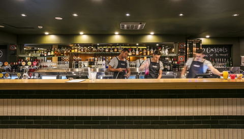Nightcap At Caringbah Hotel - Stayed 7