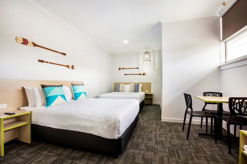 Nightcap At Caringbah Hotel - Stayed 39