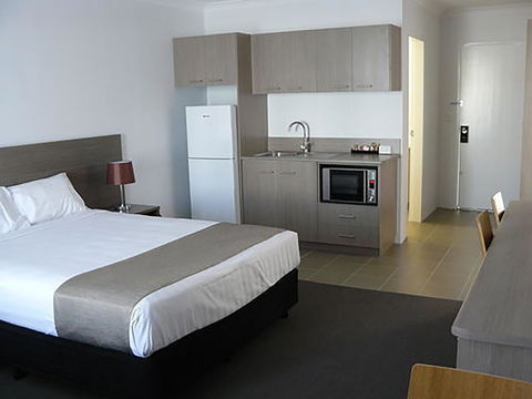 Adelong Motel - Stays Accommodation 8