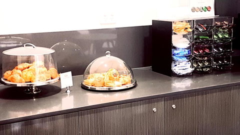 Value Suites Green Square - Stayed 19