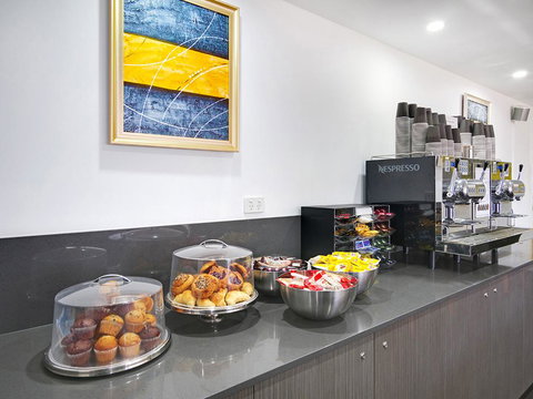 Value Suites Green Square - Stayed 11