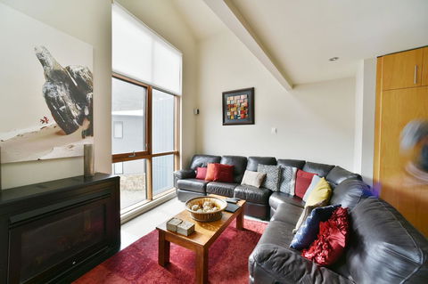 Snowstream 4 - Stayed 7