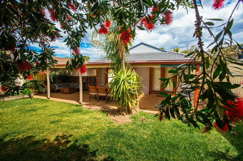 Sunbaker Pet Friendly Awards Finalist 4 Mins Walk To Culburra Beach - Stays Accommodation 30