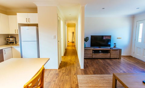 Sunbaker Pet Friendly Awards Finalist 4 Mins Walk To Culburra Beach - Stays Accommodation 17