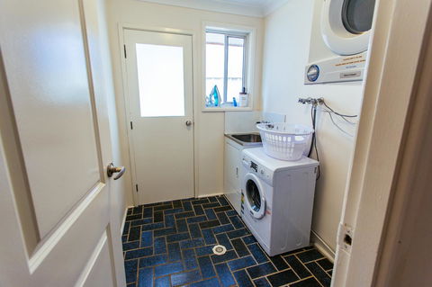 Sunbaker Pet Friendly Awards Finalist 4 Mins Walk To Culburra Beach - Stays Accommodation 27