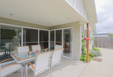 Armidale Cottage - House 2 - Stays Accommodation 5