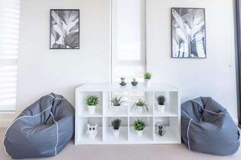 Two Bedders Apartment With Stunning Water View - Stayed 6