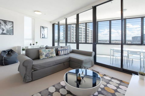 Two Bedders Apartment With Stunning Water View - Stayed 15