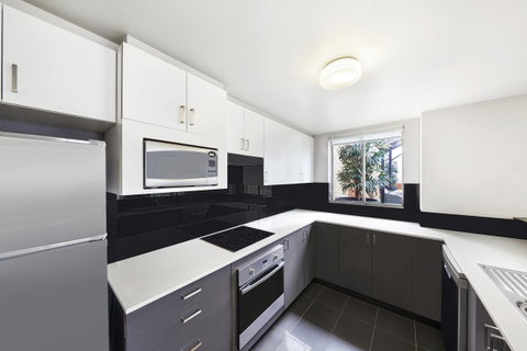 Adina Apartment Hotel Sydney Surry Hills - Stays Accommodation 11