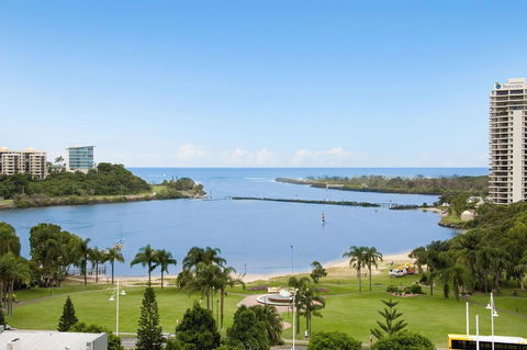 Tweed Ultima Apartments - Stays Accommodation 3