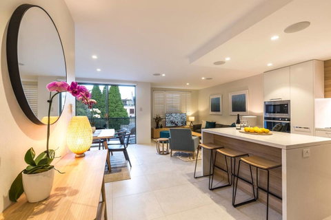 Nobbs Â· Executive 2 Storey Sydney Apartment With Pool - Stayed 4