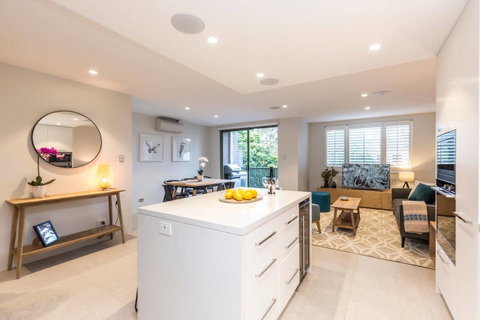 Nobbs Â· Executive 2 Storey Sydney Apartment With Pool - Stayed 2