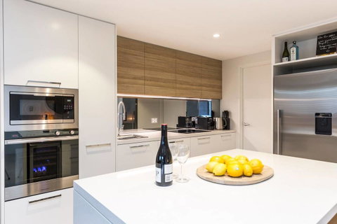 Nobbs Â· Executive 2 Storey Sydney Apartment With Pool - Stayed 3