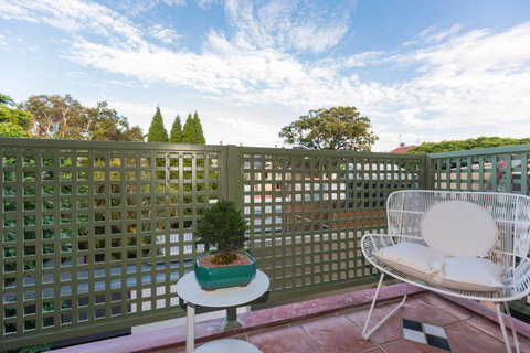 Nobbs Â· Executive 2 Storey Sydney Apartment With Pool - Stayed 15