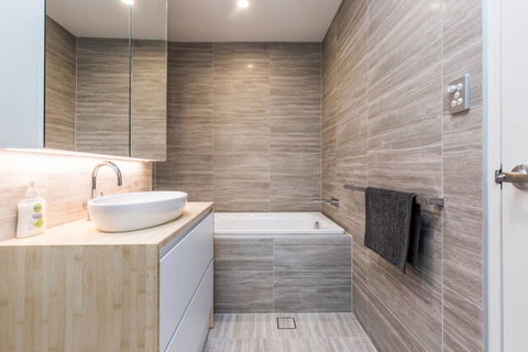 Nobbs Â· Executive 2 Storey Sydney Apartment With Pool - Stayed 8