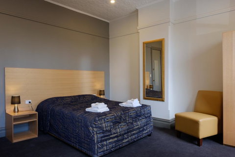 Royal Exhibition Hotel - Stayed 12