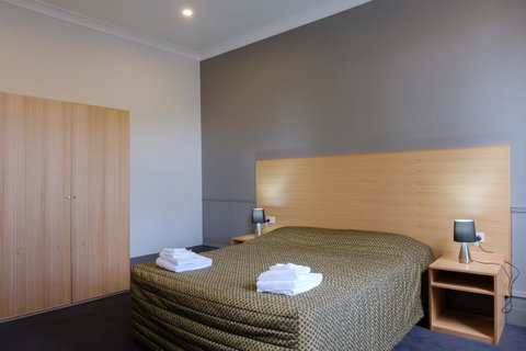 Royal Exhibition Hotel - Stayed 14