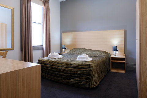 Royal Exhibition Hotel - Stayed 19