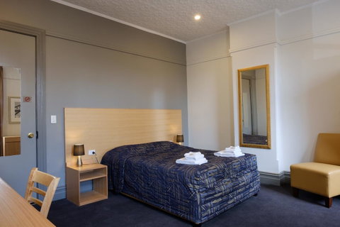 Royal Exhibition Hotel - Stayed 13