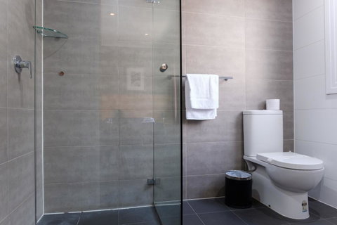 Royal Exhibition Hotel - Stayed 22