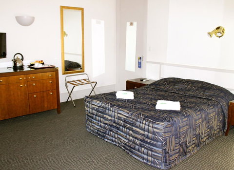 Royal Exhibition Hotel - Stayed 39