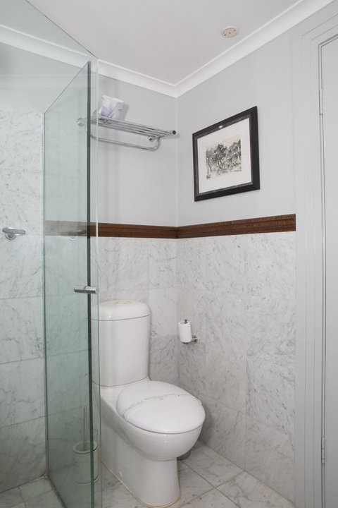 Royal Exhibition Hotel - Stayed 36