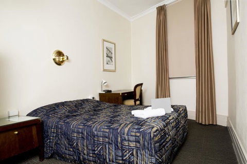 Royal Exhibition Hotel - Stayed 23