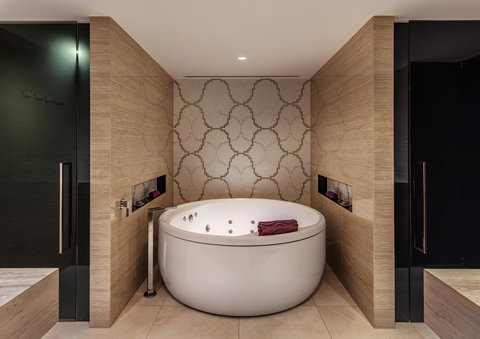 The Darling At The Star - Stayed 33