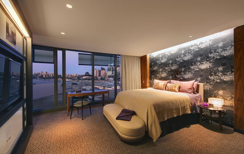 The Darling At The Star - Stayed 19