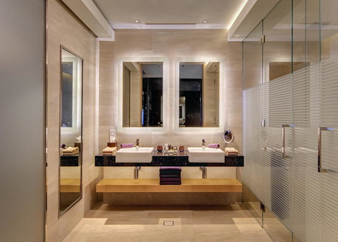 The Darling At The Star - Stayed 11